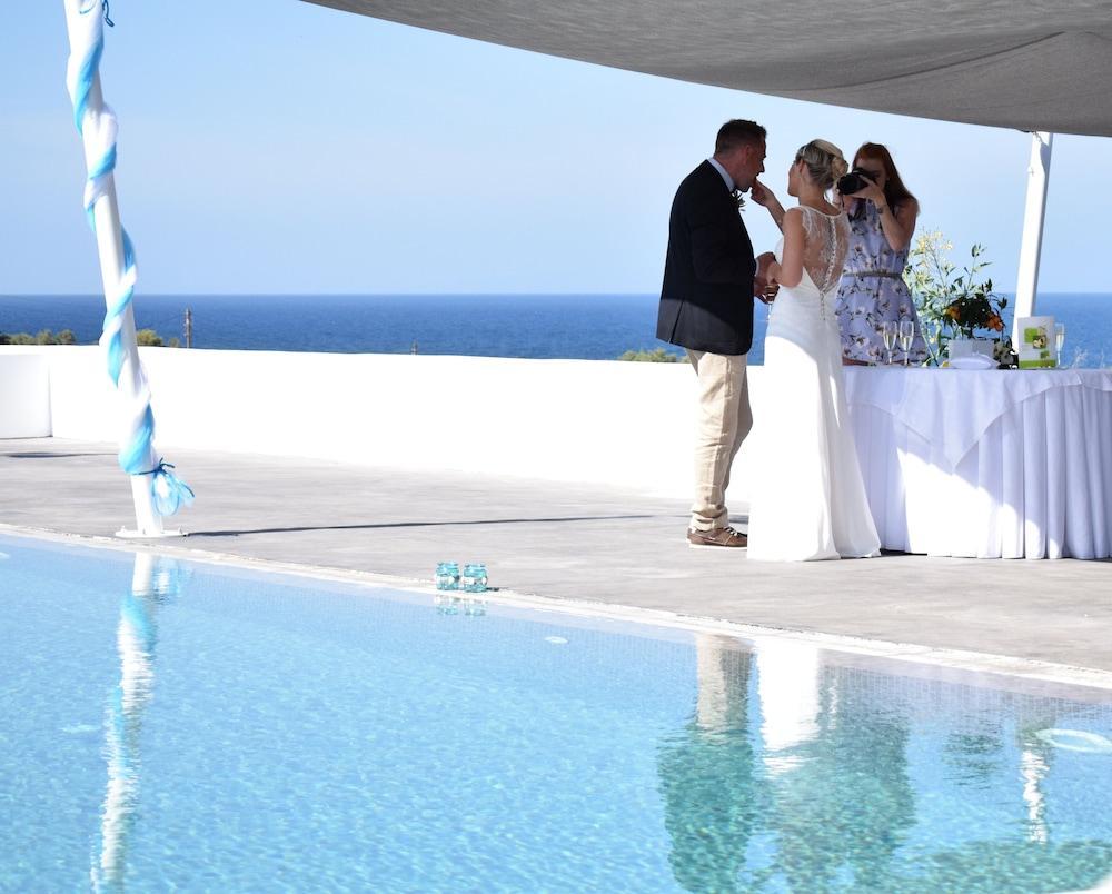Sea And Sand Villas Монолітос Екстер'єр фото