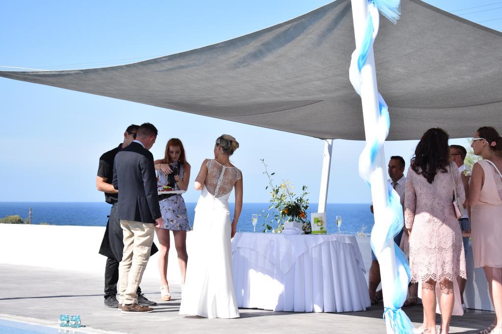 Sea And Sand Villas Монолітос Екстер'єр фото