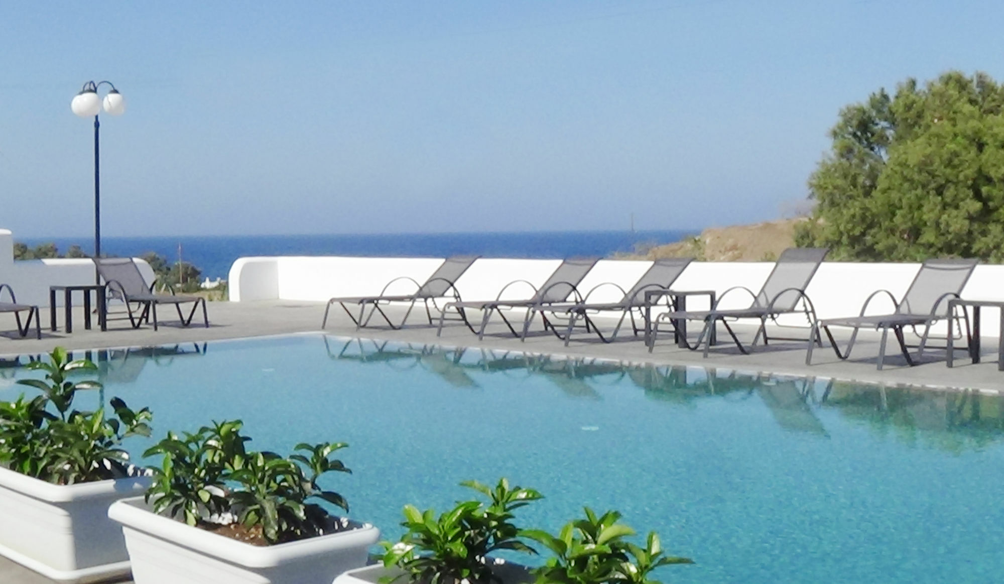 Sea And Sand Villas Монолітос Екстер'єр фото